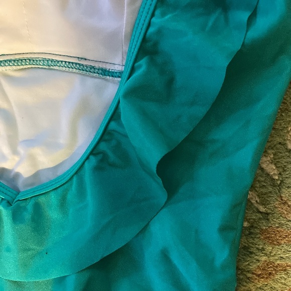 Swim suit. NWT lovely “Cupshe “ turquoise/white with ruffles at neck and back - Picture 6 of 16